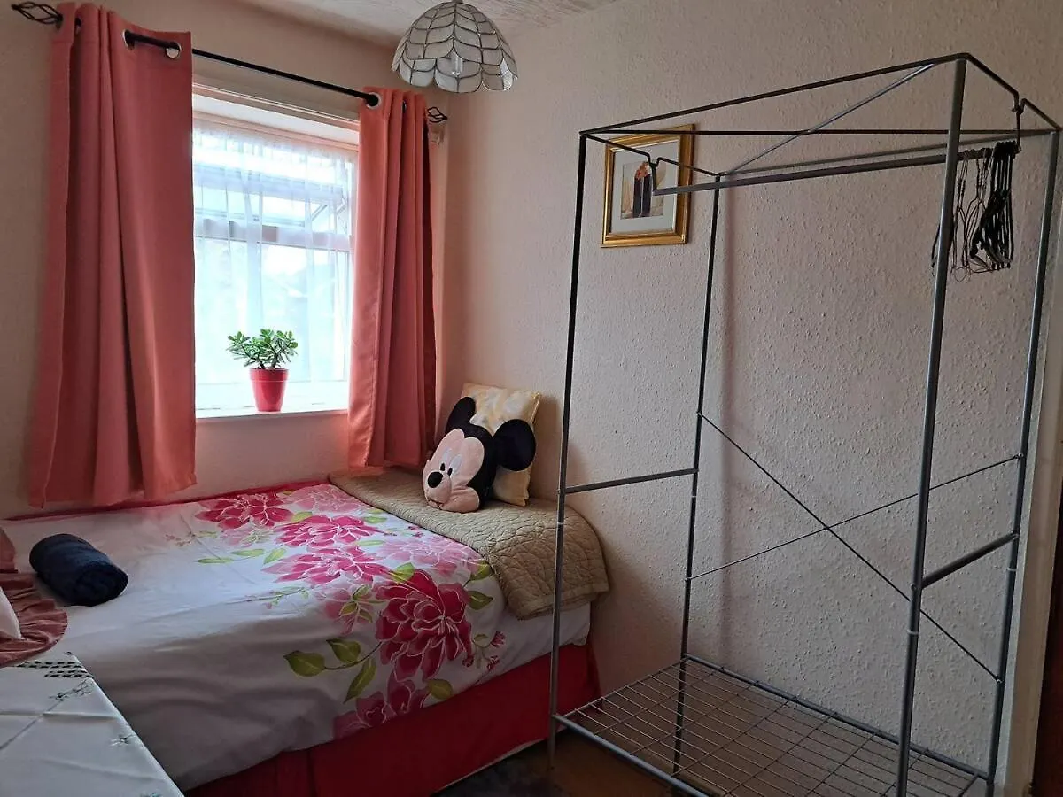Private Room N 4 Nottingham Apartment