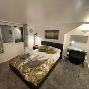 2 Bed 1st Floor Flat Near Centre Nottingham